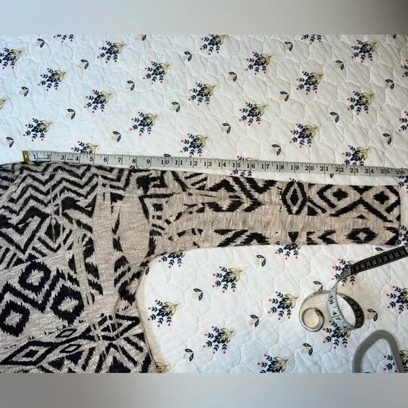 Ginger G Tribal Print Lightweight Sweater Size Large‎ Pullover Brown & Beige - Picture 4 of 10